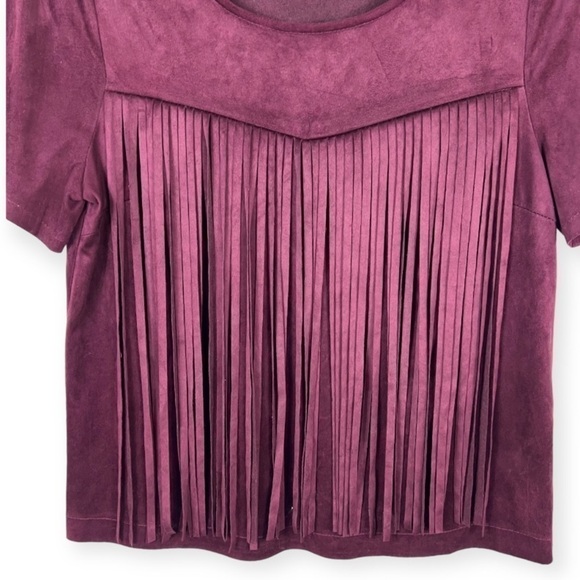 Skies Are Blue Fringe Top Short Sleeve Faux Suede Burgundy Small - Picture 2 of 5